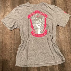 MENS NIKE FOOTBALL TEE